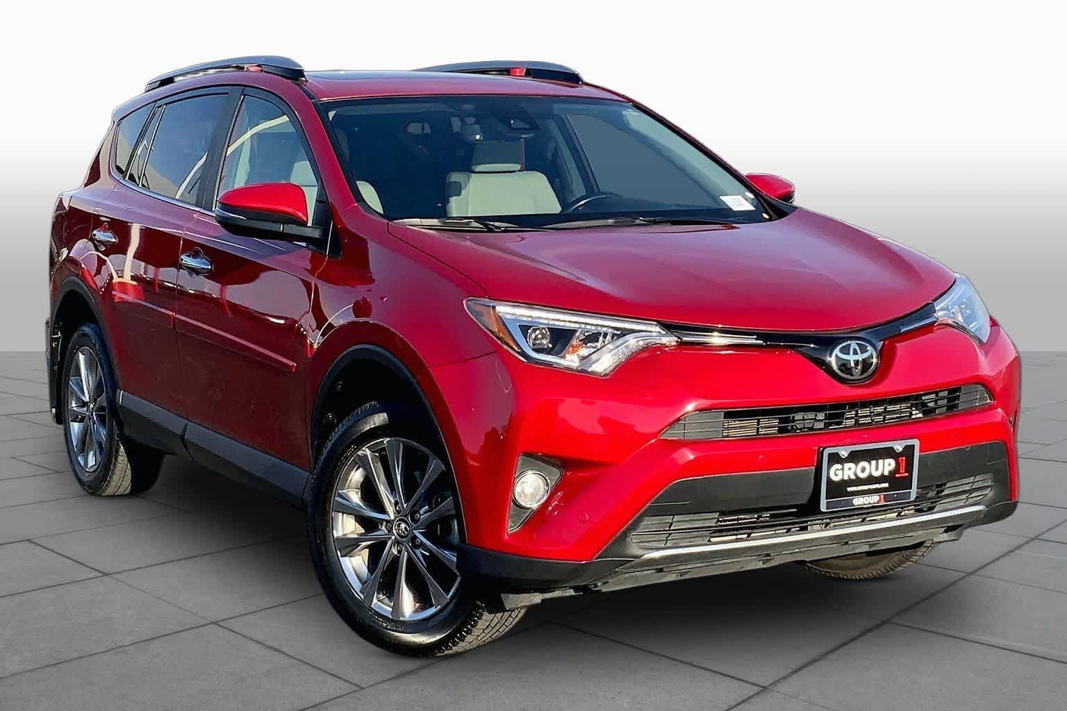 Used 2017 Toyota RAV4 Limited FWD image 3