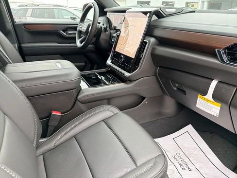 New 2026 GMC Yukon XL Denali AWD/4WD image 21