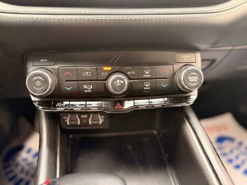 Used 2021 Dodge Durango SXT RWD image 21