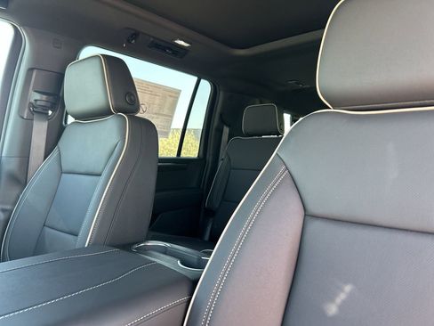 New 2026 Chevrolet Suburban Premier AWD/4WD image 23