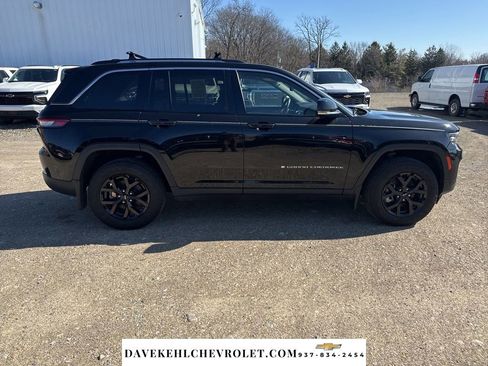 Used 2022 Jeep Grand Cherokee Limited w/ Trailer Tow Prep Group (B) image 7