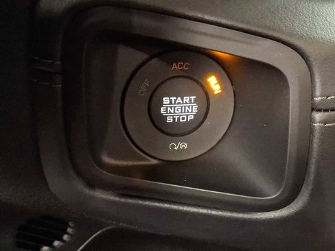 Used 2025 Jeep Wrangler Rubicon w/ Xtreme 35 Tire Package image 21