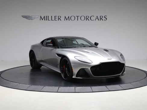 Used 2023 Aston Martin DBS Coupe image 11