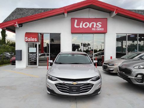Used 2022 Chevrolet Malibu LT FWD image 1
