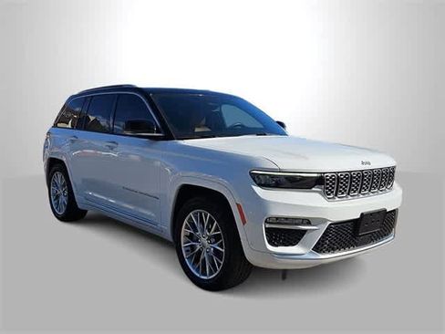 Used 2022 Jeep Grand Cherokee Summit image 2