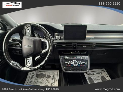 Used 2022 Lincoln Corsair AWD w/ Premium Package image 17