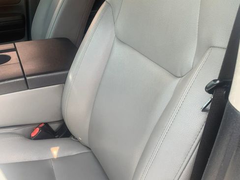 Used 2015 Toyota Tundra SR w/ Tow Package image 9