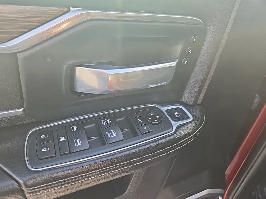 Used 2020 RAM 3500 Laramie AWD/4WD image 11