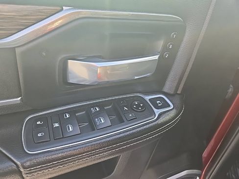 Used 2020 RAM 3500 Laramie AWD/4WD image 11