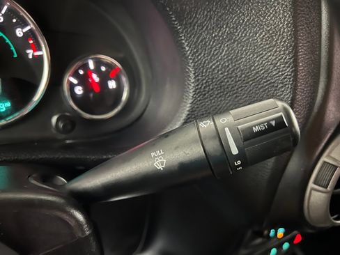 Used 2015 Jeep Wrangler Sport w/ Connectivity Group image 21