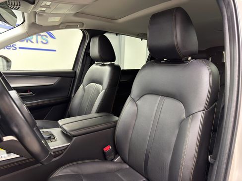 Used 2024 MAZDA CX-90 3.3 Turbo w/ Preferred Plus image 11