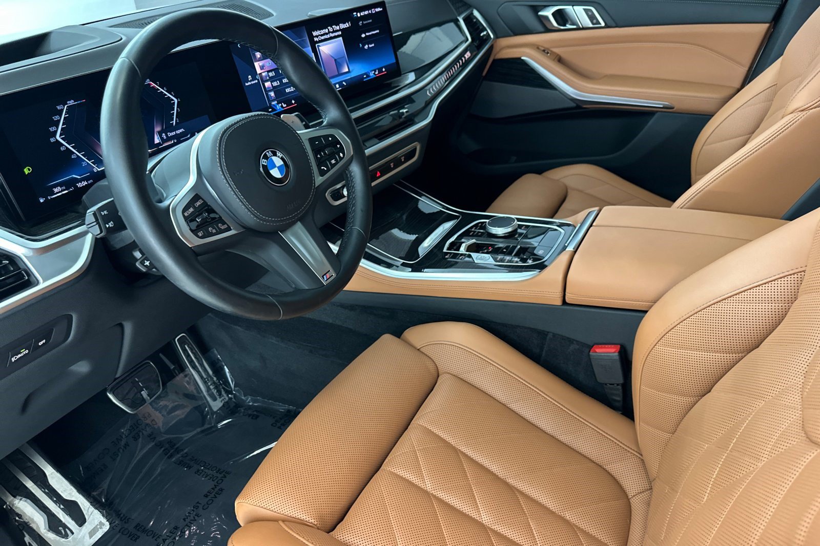 Used 2024 BMW X5 sDrive40i w/ M Sport Package RWD image 4