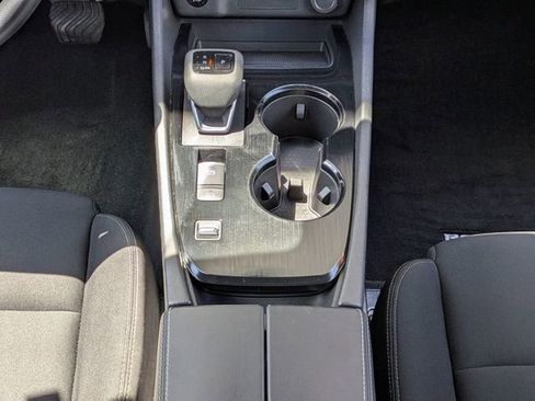 Used 2024 Nissan Rogue S FWD image 19