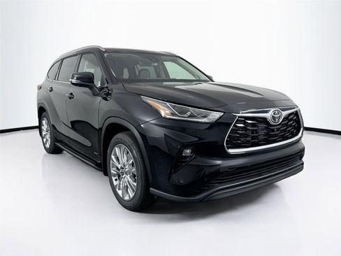 New 2026 Toyota Highlander Limited image 10