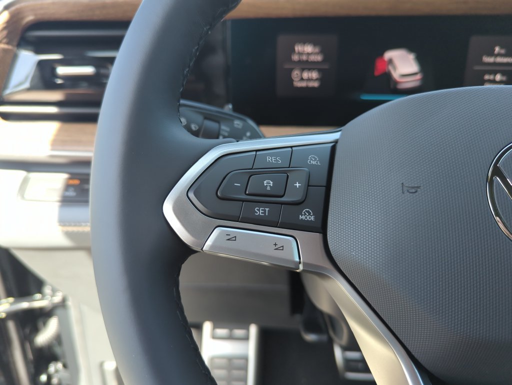 New 2027 Volkswagen Atlas SEL R-Line AWD/4WD image 39