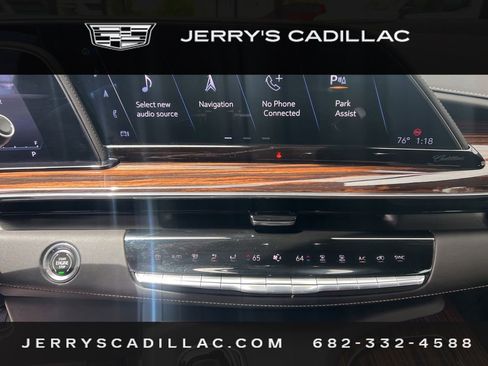 Used 2022 Cadillac Escalade ESV Luxury image 11