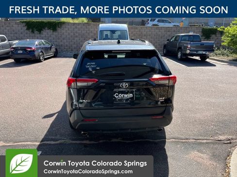 Used 2025 Toyota RAV4 XLE AWD/4WD image 7