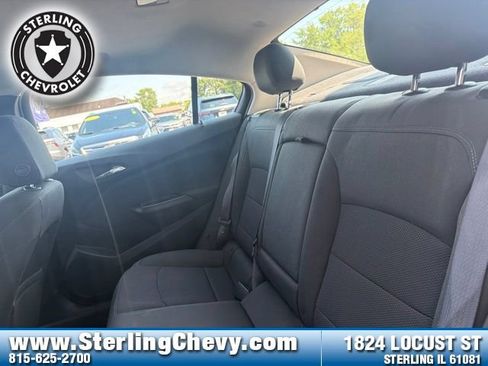 Used 2016 Chevrolet Cruze LT w/ Sun And Sound Package FWD image 14