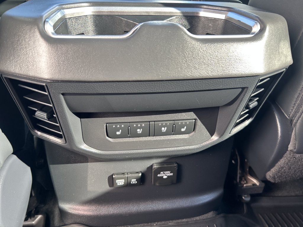 Used 2023 Toyota Tundra Platinum AWD/4WD image 34