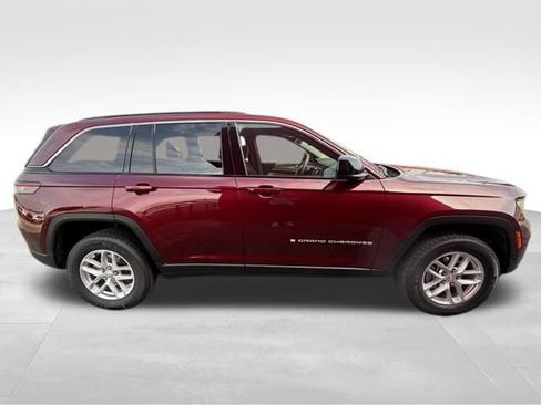 New 2026 Jeep Grand Cherokee Laredo image 6