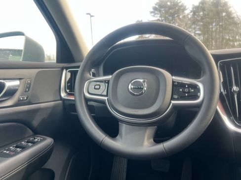 Certified 2025 Volvo V60 B5 Cross Country Plus AWD/4WD image 25