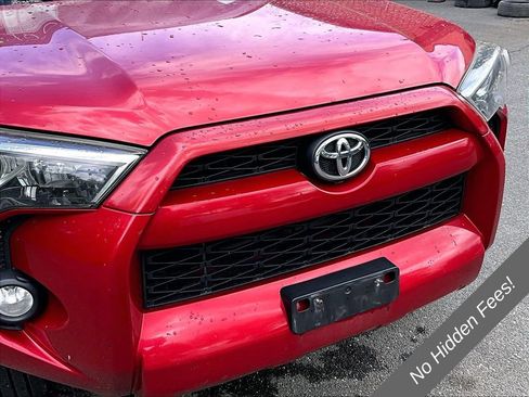 Used 2015 Toyota 4Runner SR5 AWD/4WD image 23