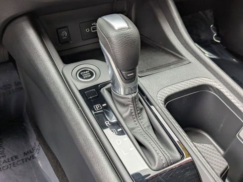 Used 2025 Nissan Sentra S FWD image 22
