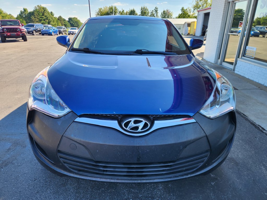 Used 2016 Hyundai Veloster FWD image 9