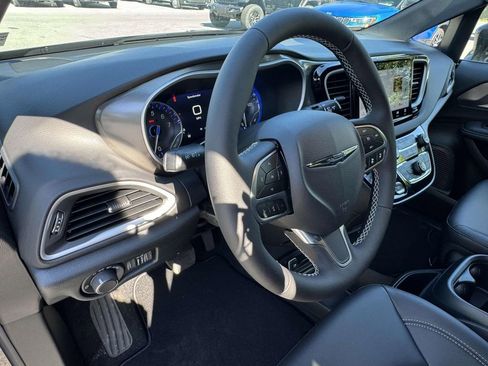 New 2026 Chrysler Voyager LX FWD image 3