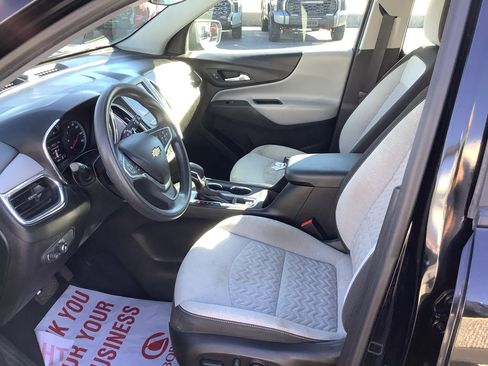 Used 2022 Chevrolet Equinox LS image 11