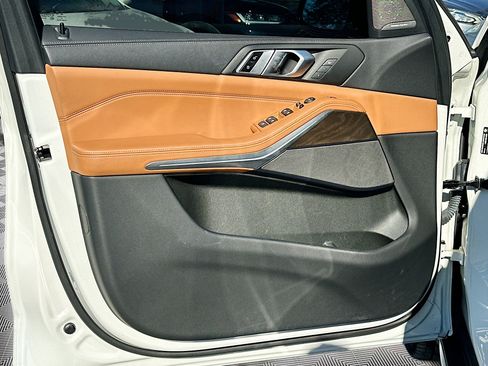 Used 2023 BMW X5 xDrive40i w/ Executive Package image 22