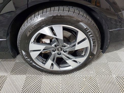 Used 2023 Audi e-tron Premium Plus w/ Premium Plus Package AWD/4WD image 8