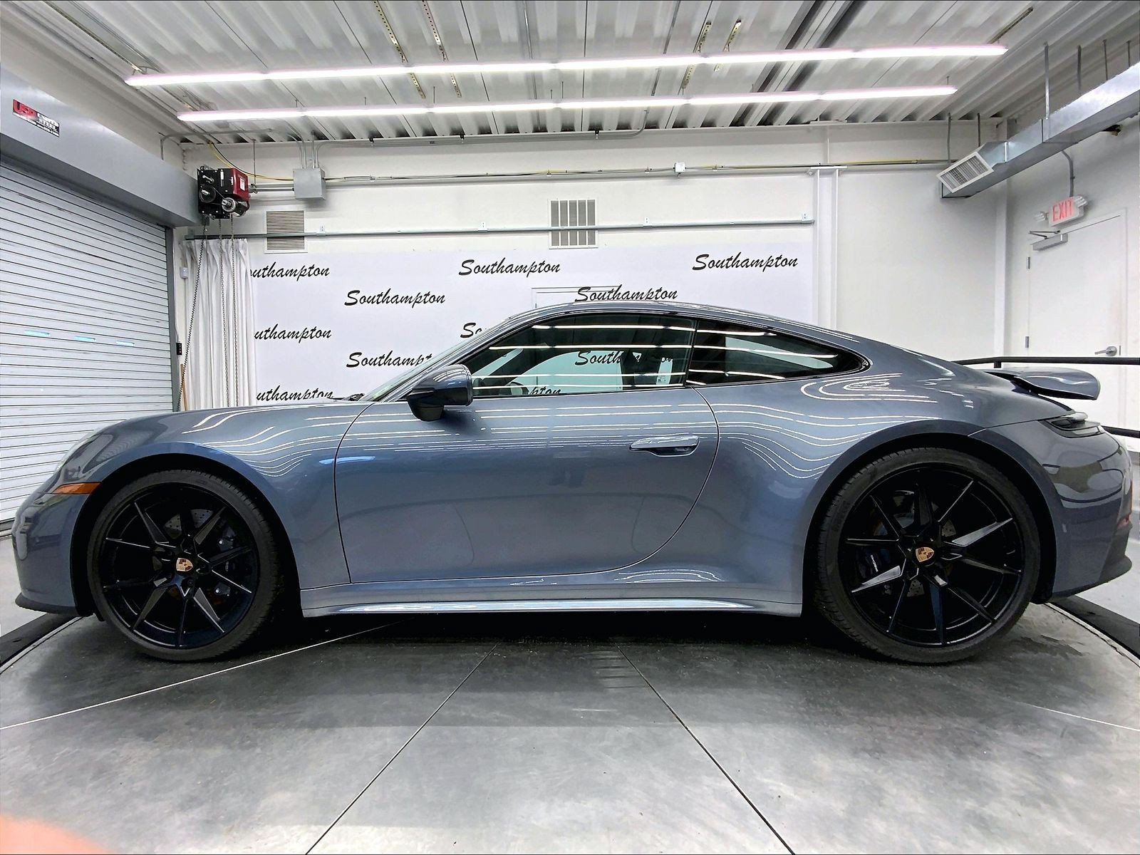 Used 2026 Porsche 911 Carrera RWD image 2