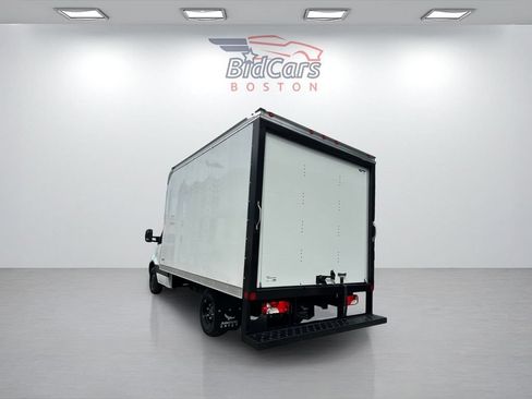 Used 2024 Mercedes-Benz Sprinter 3500 image 6