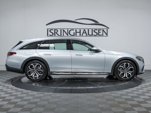 New 2026 Mercedes-Benz E 450 4MATIC All-Terrain Wagon image 4