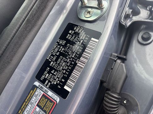 Used 2024 Kia Sorento S FWD image 32