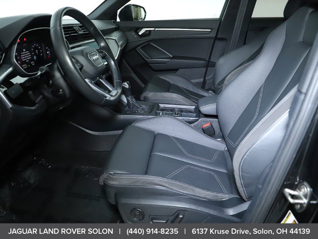 Used 2022 Audi Q3 2.0T Premium w/ Black Optic Sport Package AWD/4WD image 17