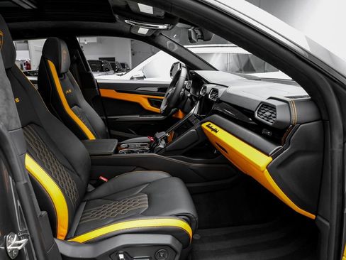 Used 2024 Lamborghini Urus S AWD/4WD image 40