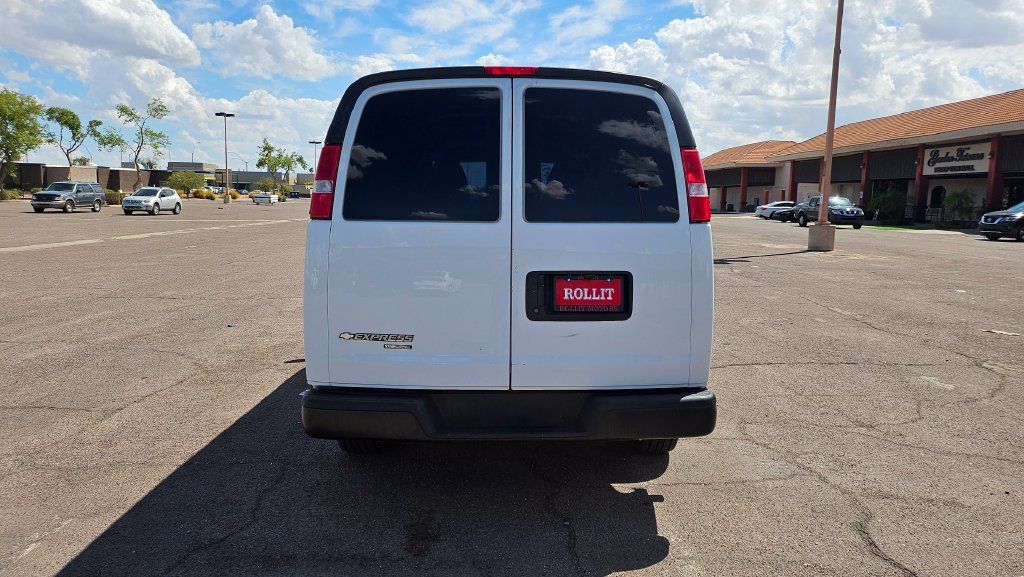 Used 2014 Chevrolet Express 1500 RWD image 10