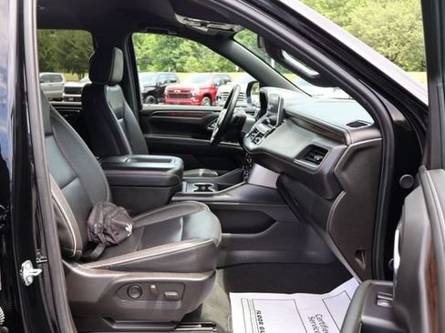Used 2024 Chevrolet Tahoe Premier AWD/4WD image 27