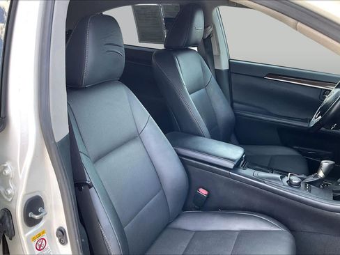 Used 2016 Lexus ES 350 w/ Premium Package w/Wood Trim FWD image 9