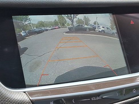 Used 2017 Cadillac XT5 Luxury w/ Driver Awareness Package AWD/4WD image 17