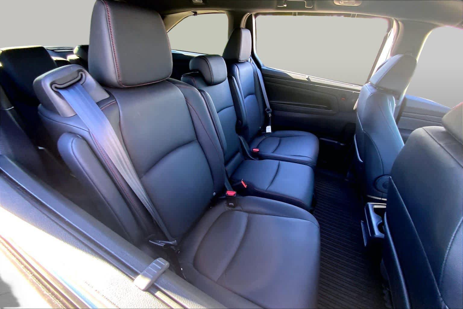 Used 2026 Honda Odyssey Sport-L image 18