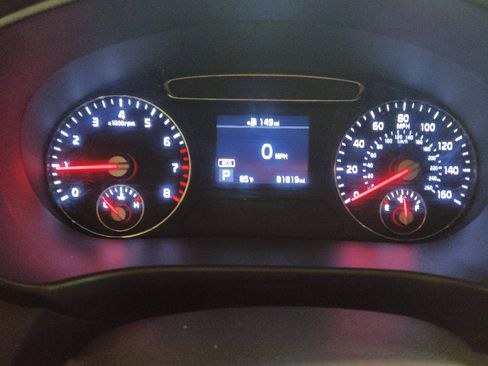 Used 2019 Kia Sorento FWD V6 image 23