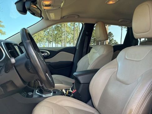 Used 2016 Jeep Cherokee Limited w/ Luxury Group image 21