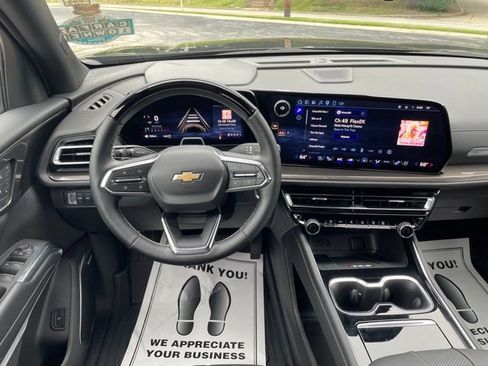 Used 2026 Chevrolet Traverse High Country w/ LPO, Floor Liner Package AWD/4WD image 17