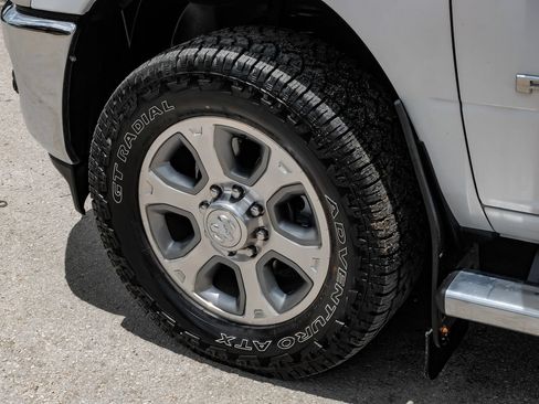 Used 2025 RAM 3500 Laramie AWD/4WD image 64