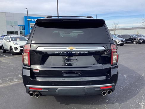 Used 2021 Chevrolet Suburban High Country image 3