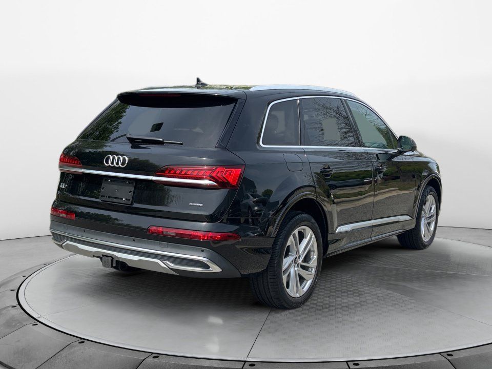 Used 2023 Audi Q7 3.0T Premium Plus w/ Premium Plus Package AWD/4WD image 7