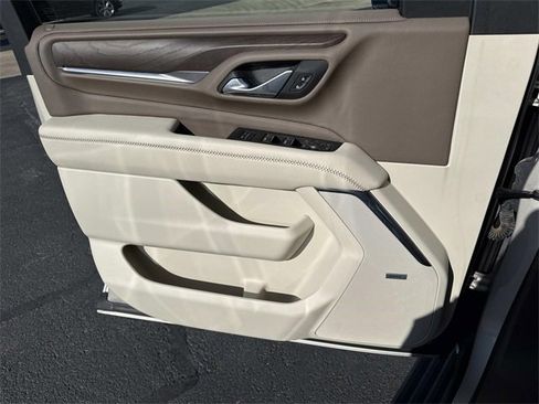 Used 2023 GMC Yukon Denali w/ Max Trailering Package image 8